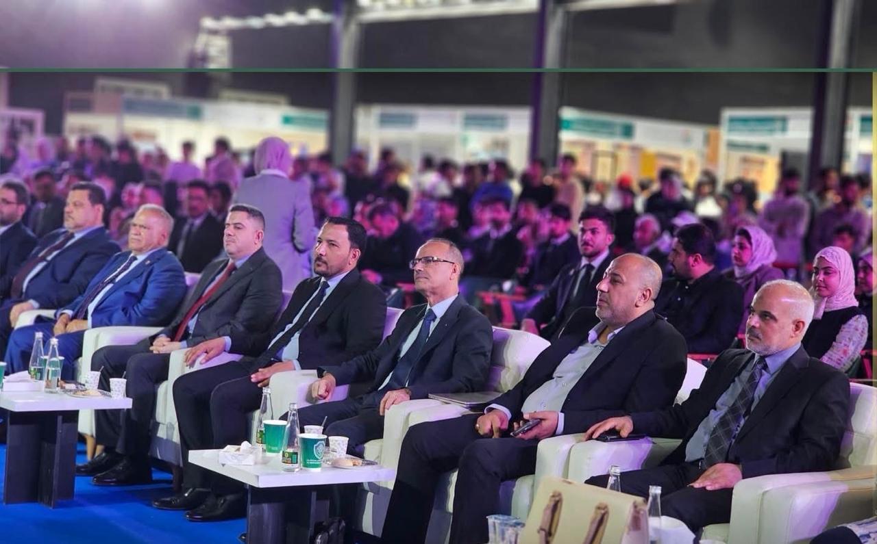 عميد كلية التمريض في جامعة الشيخ الطوسي يشارك في ملتقى المستقبل الخامس لعلوم التمريض